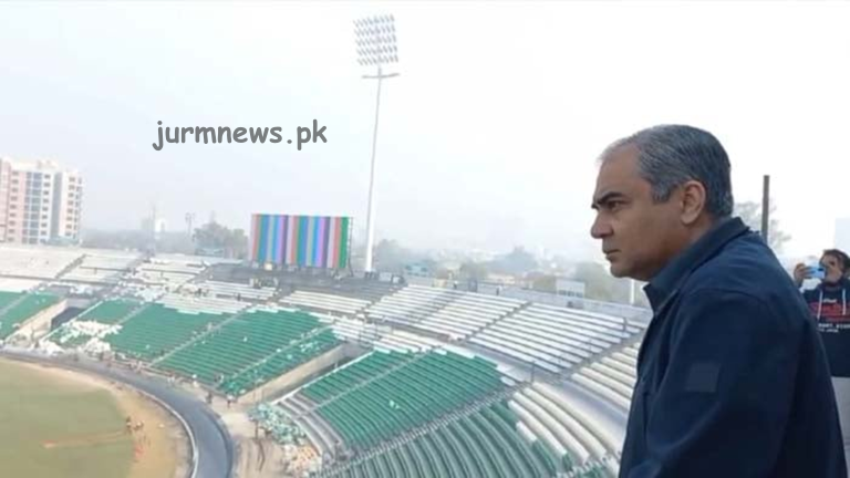 محسن نقوی نے قذافی اسٹیڈیم میں کام کرنیوالے مزدوروں کو سہ فریقی سیریز کا میچ دیکھنے کی دعوت دیدی